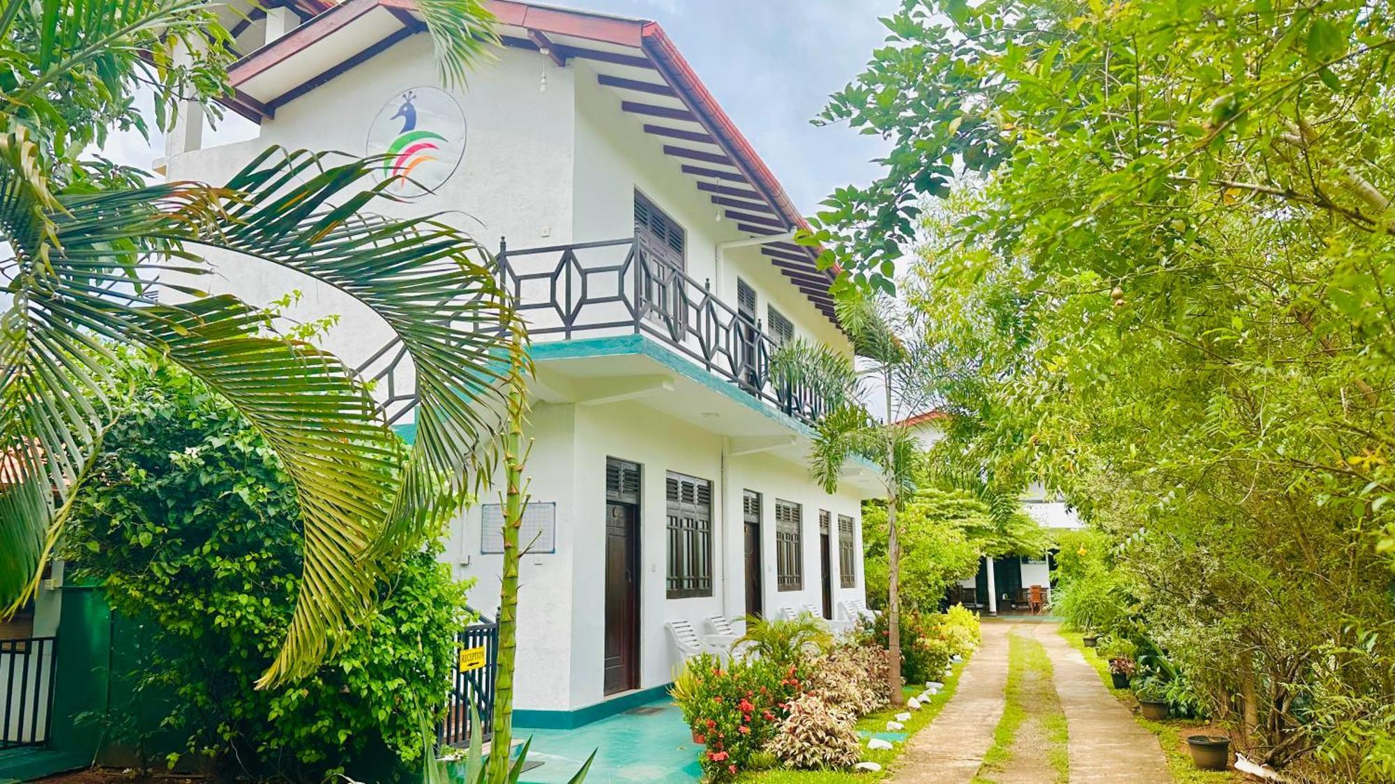 New Peacock Resort Dambulla Bagian luar foto