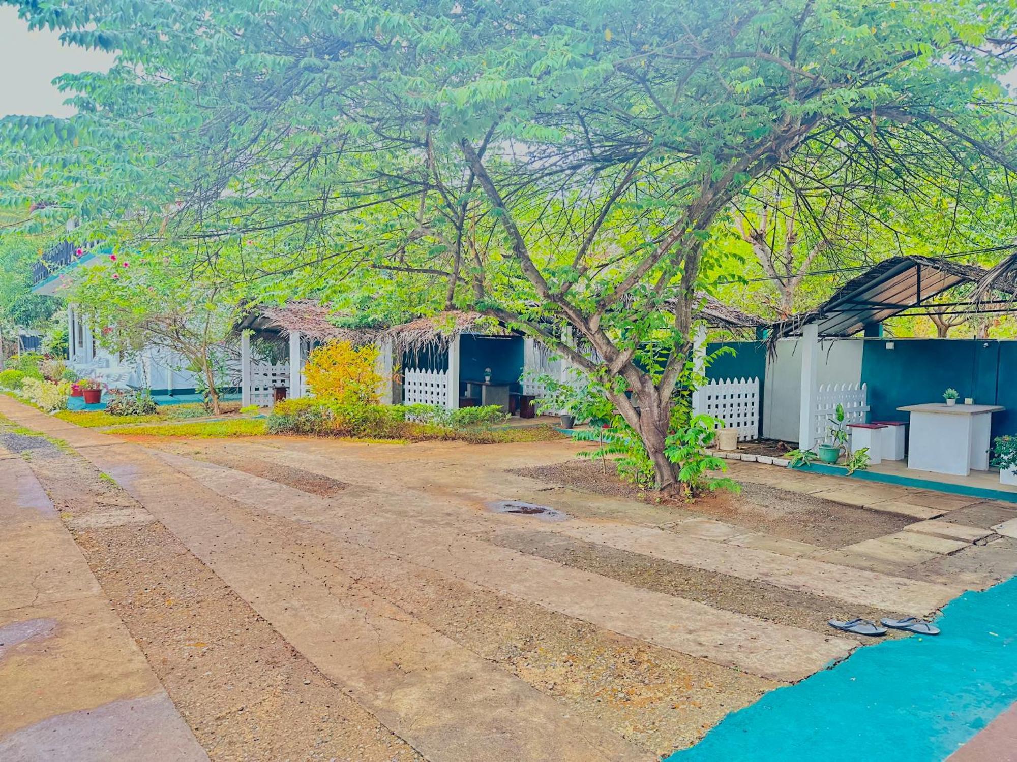 New Peacock Resort Dambulla Bagian luar foto