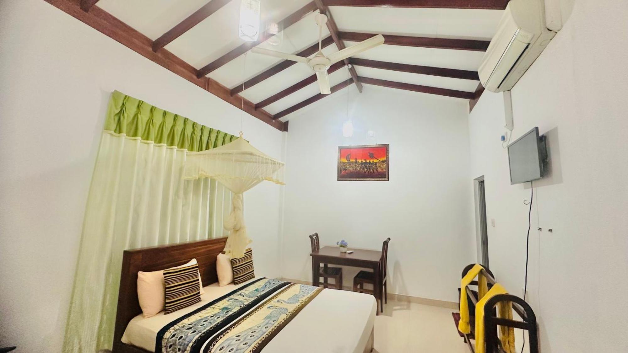 New Peacock Resort Dambulla Ruang foto